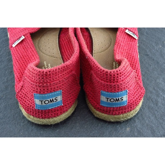 Toms Size 8 M Red Round Toe Flats Fabric Women - Picture 5 of 7